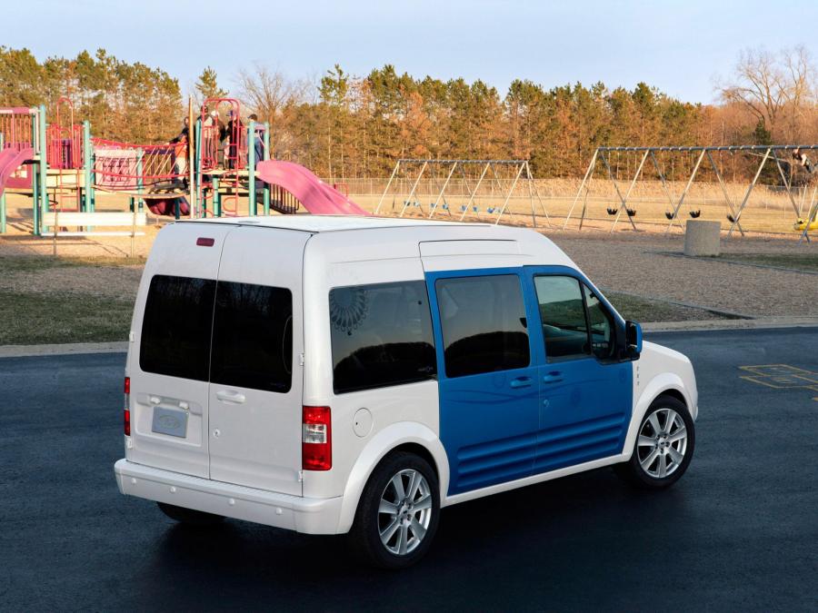  Ford Transit Connect Family One Concept 2009 года  (фото 35 из 39)